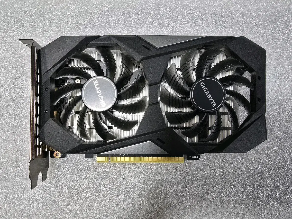 PC부품 그래픽카드 GTX 1650 4G